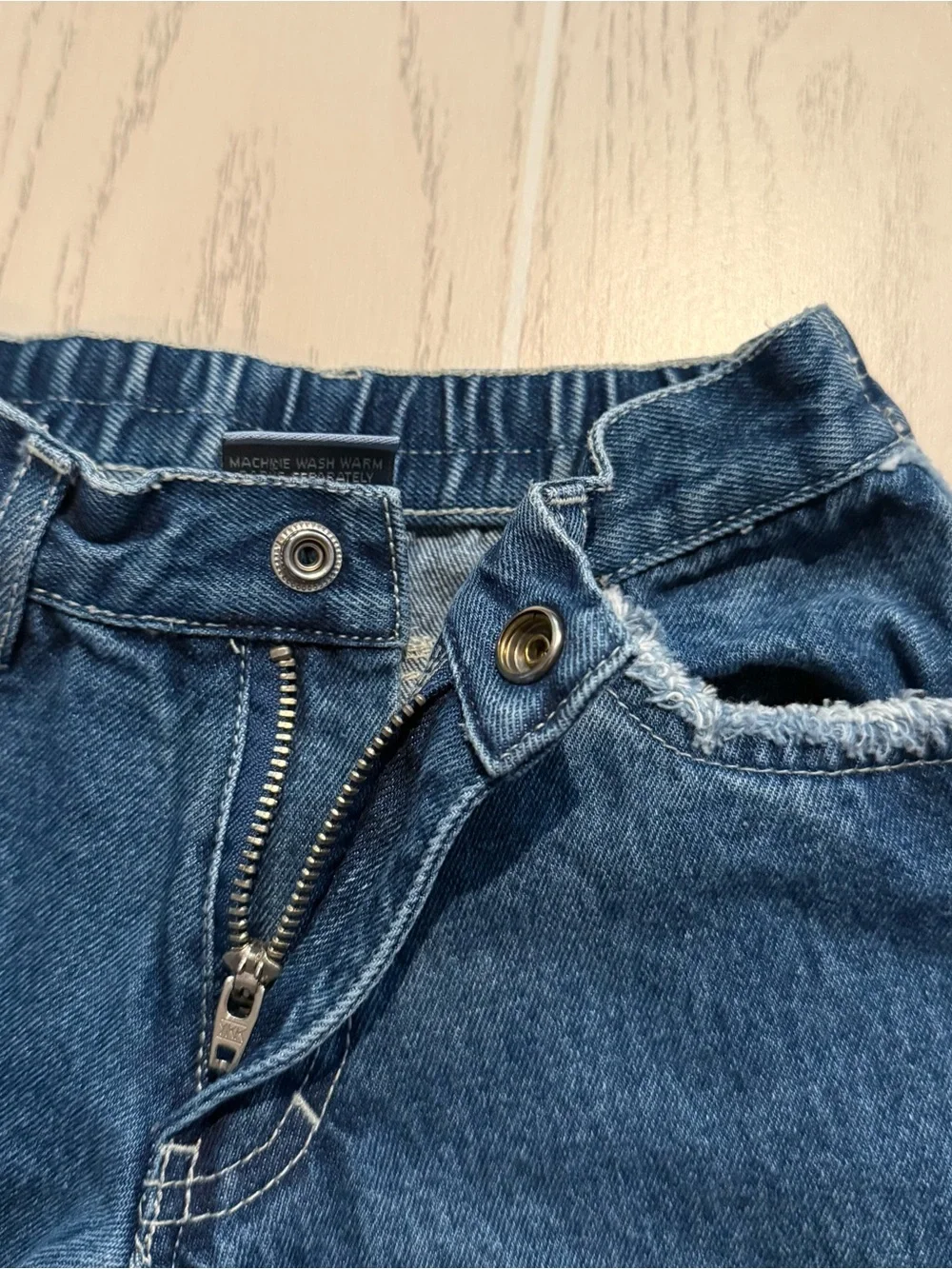 The Children’s Place Wide Leg Jeans Girls Size 4 Raw Hem Frayed Denim Pants